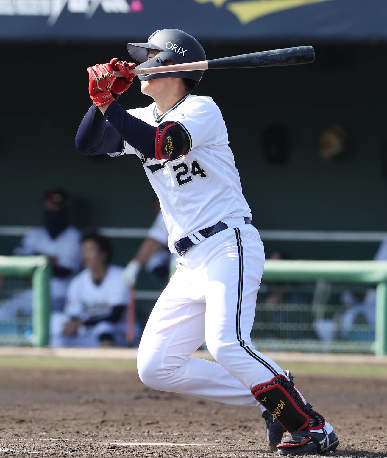 オリックス対ロッテ　5回裏オリックス無死一、二塁、3点本塁打を放つ紅林（撮影・垰建太）