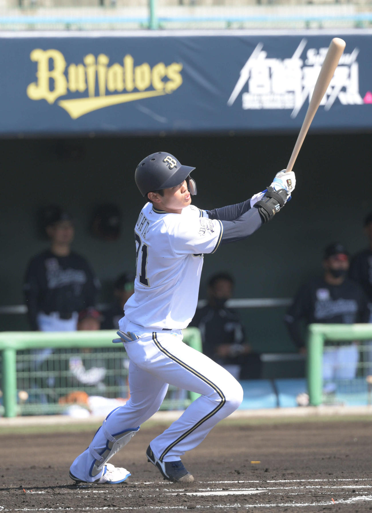 オリックス対ロッテ　1回裏オリックス2死、太田は先制ソロ本塁打を放つ（撮影・渦原淳）