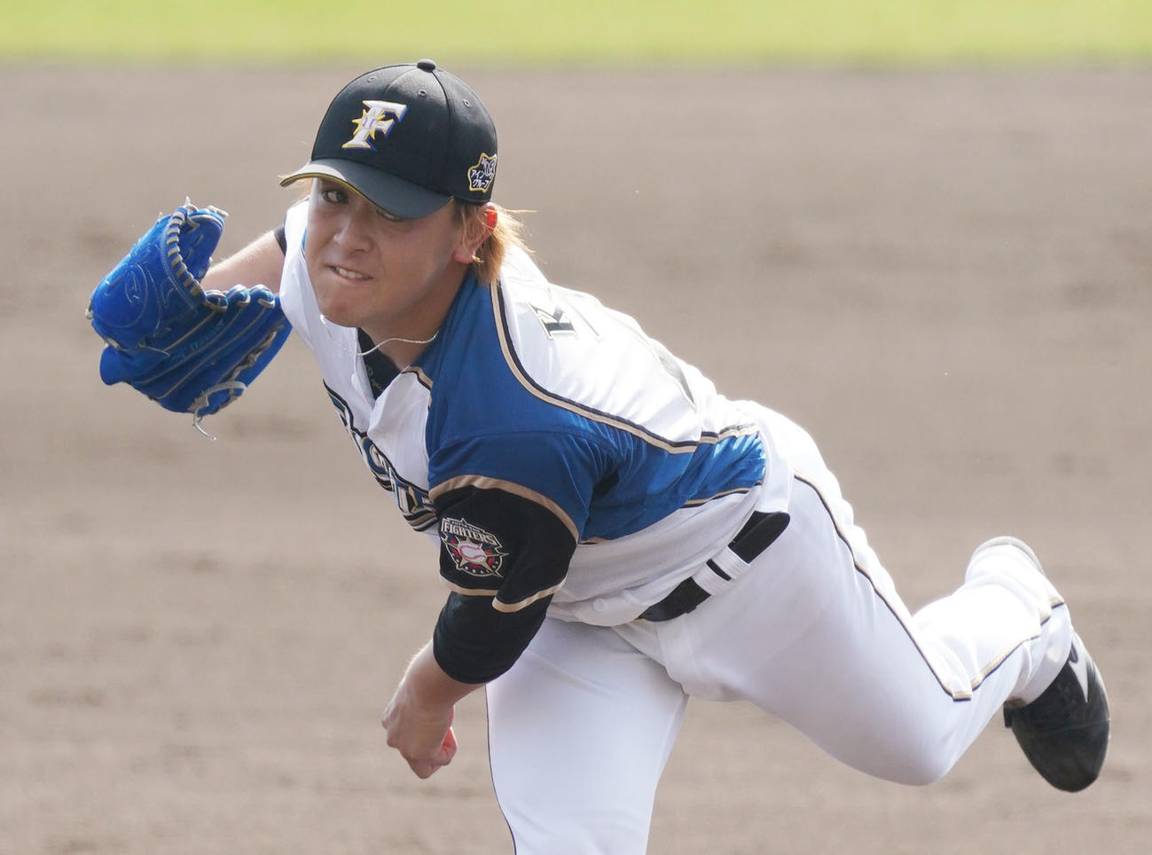 2軍練習試合・日本ハム対中日　8回表、力投する日本ハム2番手で登板する河野（撮影・森本幸一）