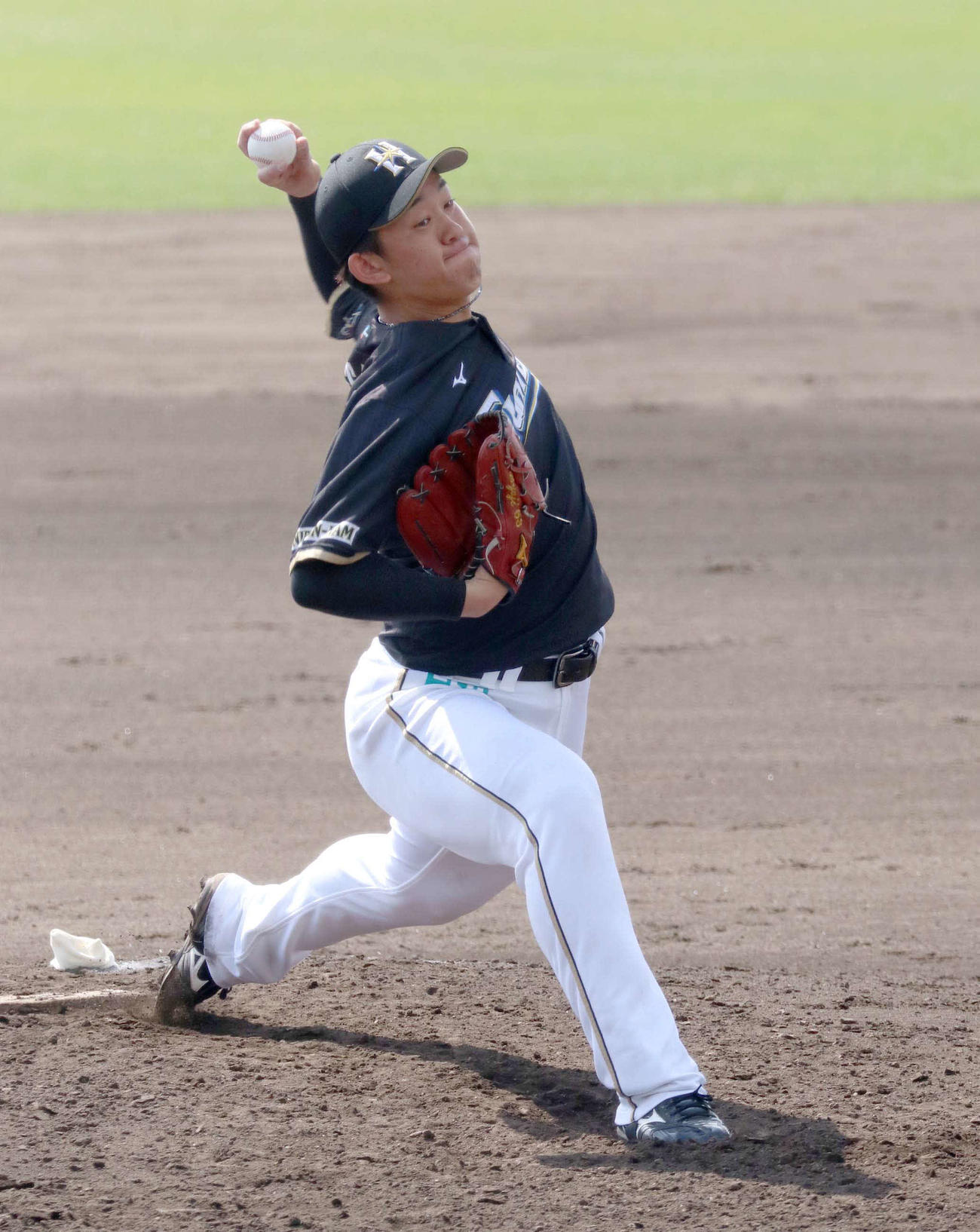 日本ハム紅白戦　4回から2イニングを投げ1安打に抑える北浦（撮影・山崎純一）