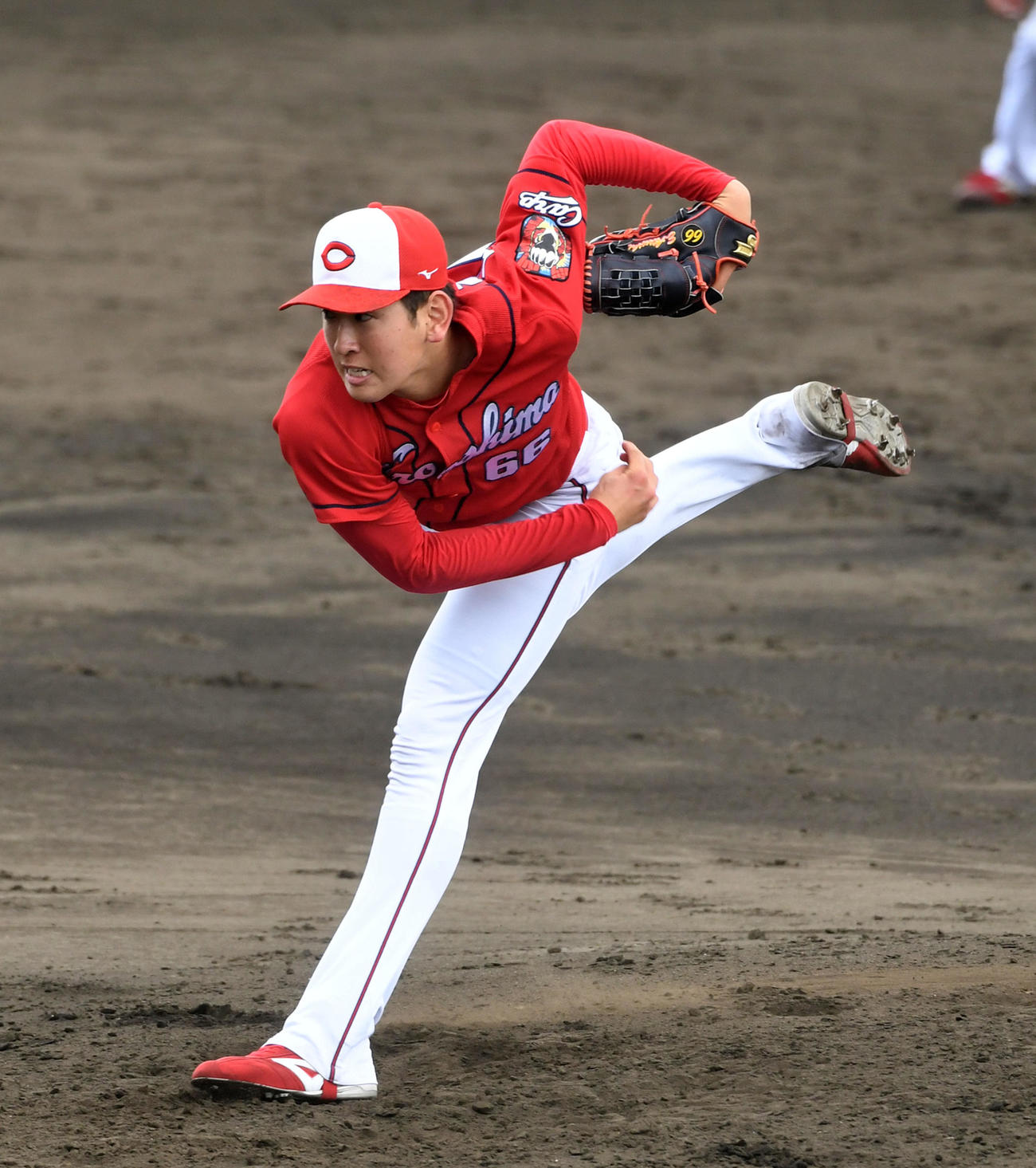 紅白戦　4回を無失点に抑える紅組先発の遠藤（撮影・前岡正明）
