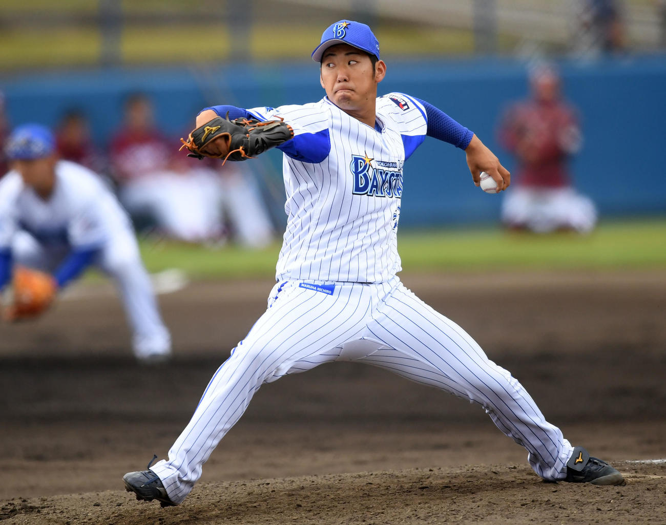 DeNA対楽天　7回表から登板したDeNA池谷（撮影・横山健太）
