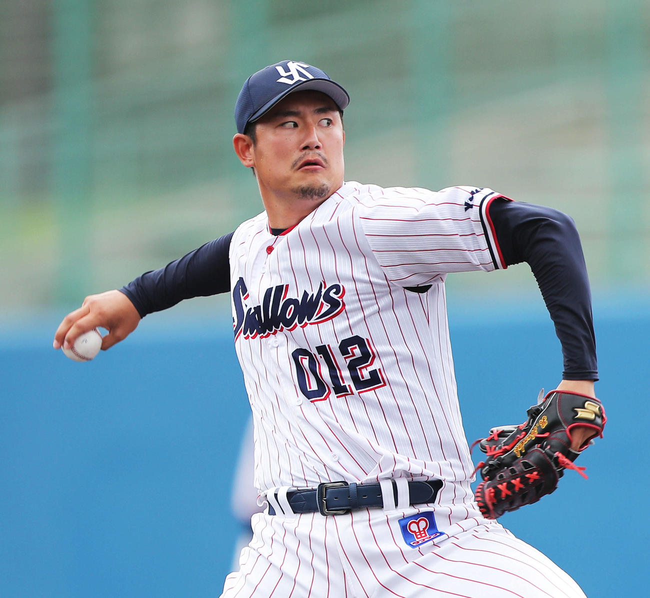 ヤクルト対楽天　8回表楽天無死、力投するヤクルト近藤（撮影・河田真司）