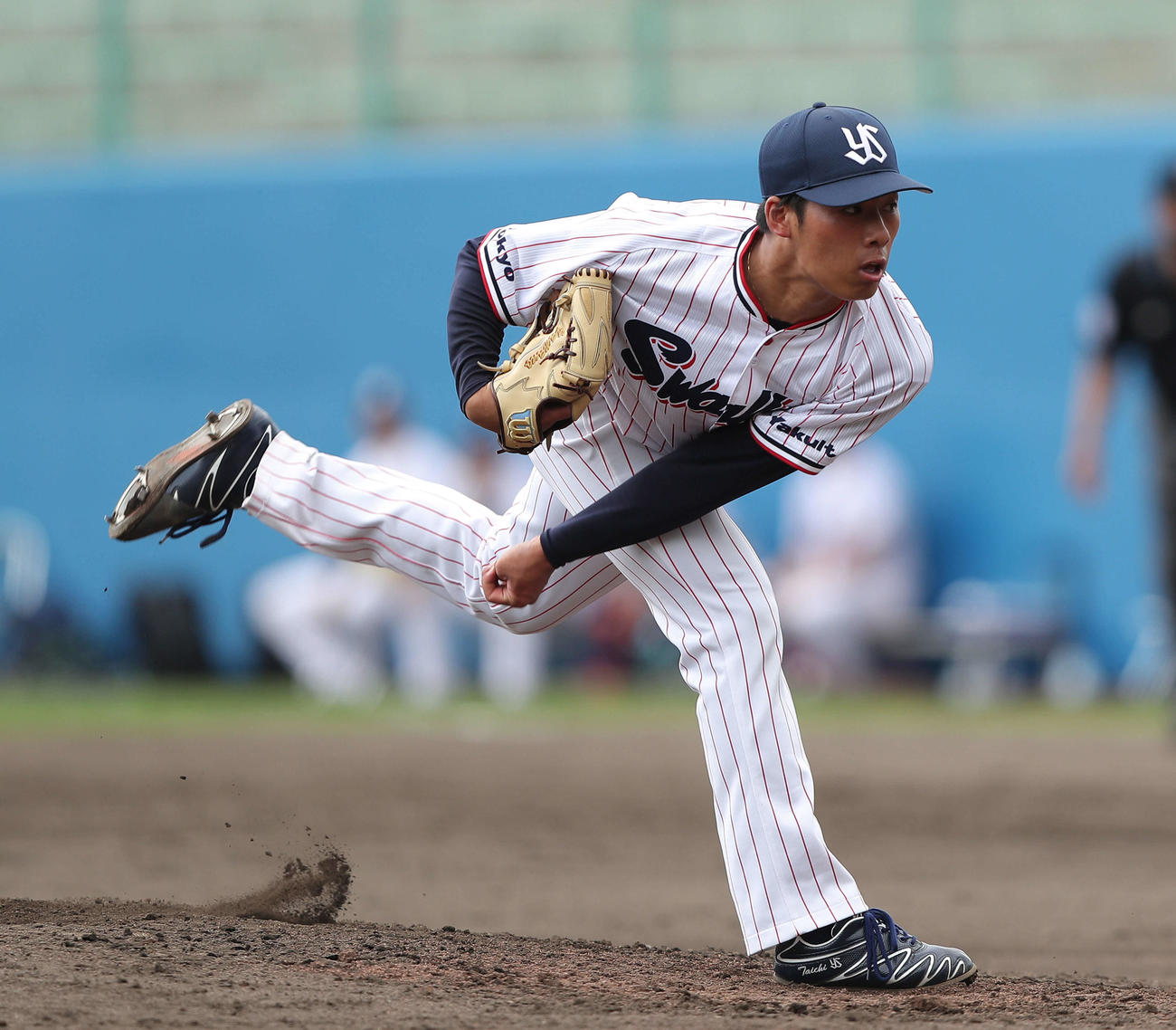 ヤクルト対阪神　3回表阪神の攻撃から登板する山野（撮影・河田真司）
