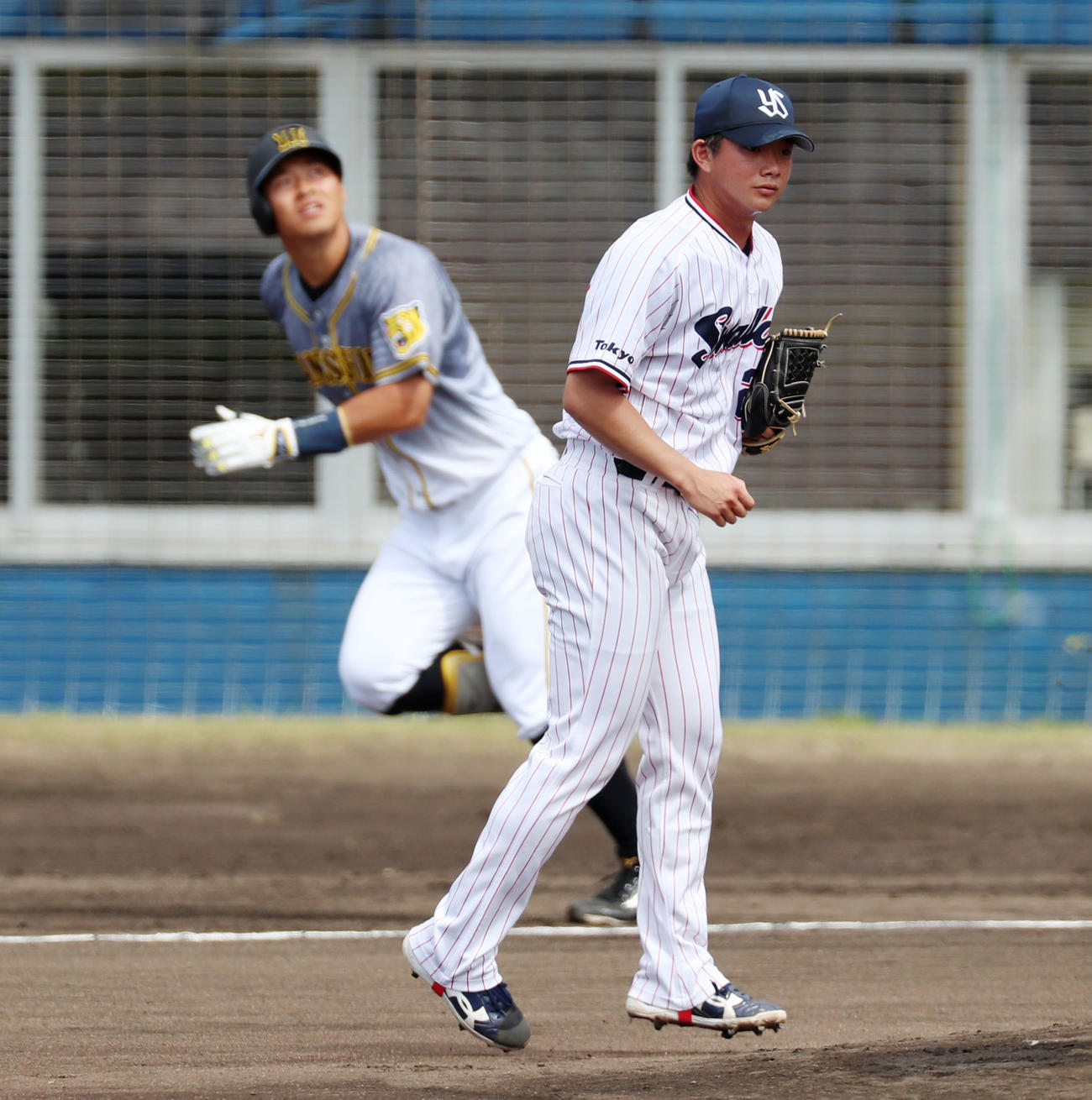ヤクルト対阪神　1回表阪神1死一塁、木沢は佐藤輝に左越え適時二塁打を打たれ失点する（撮影・加藤哉）