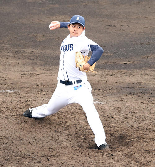 西武対ロッテ　9回表、西武6番手で登板し力投する井上（撮影・垰建太）