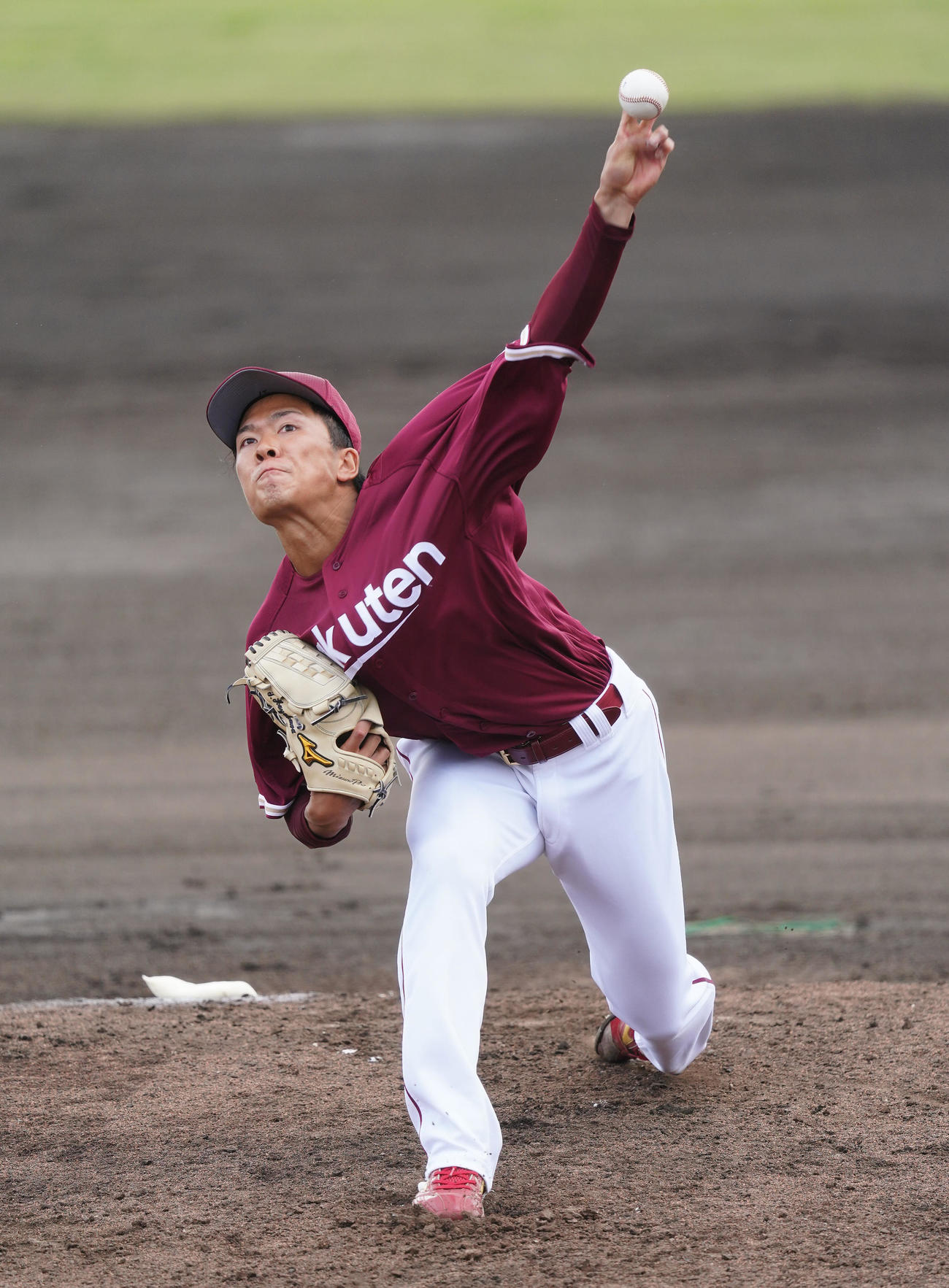 中日との練習試合に先発し、力投する楽天早川（撮影・菅敏）