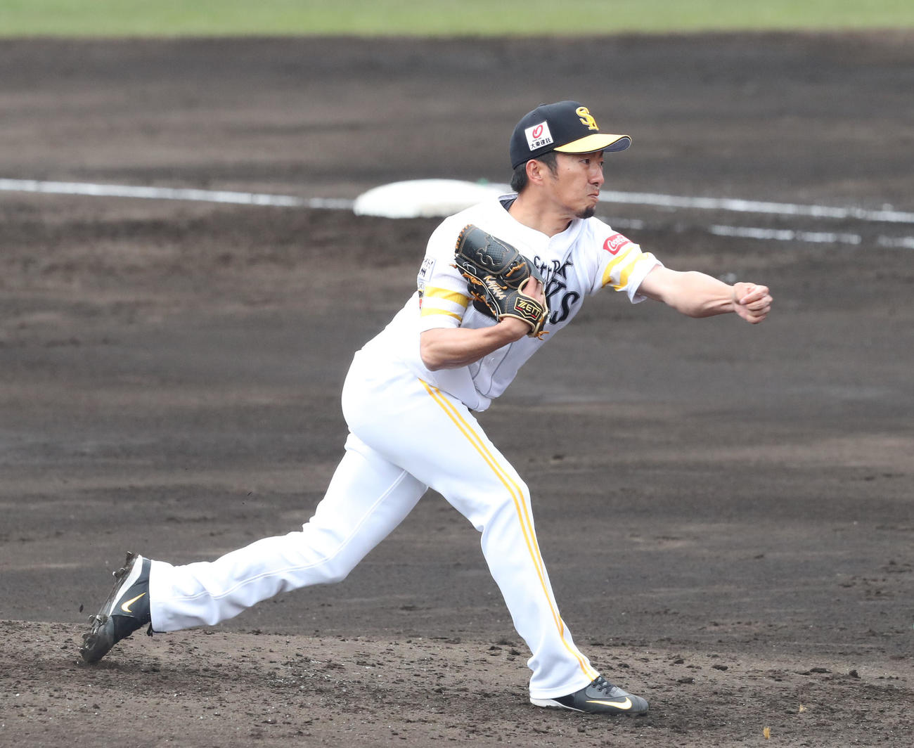 ソフトバンク対オリックス　2番手として登板した嘉弥真新也（撮影・梅根麻紀）