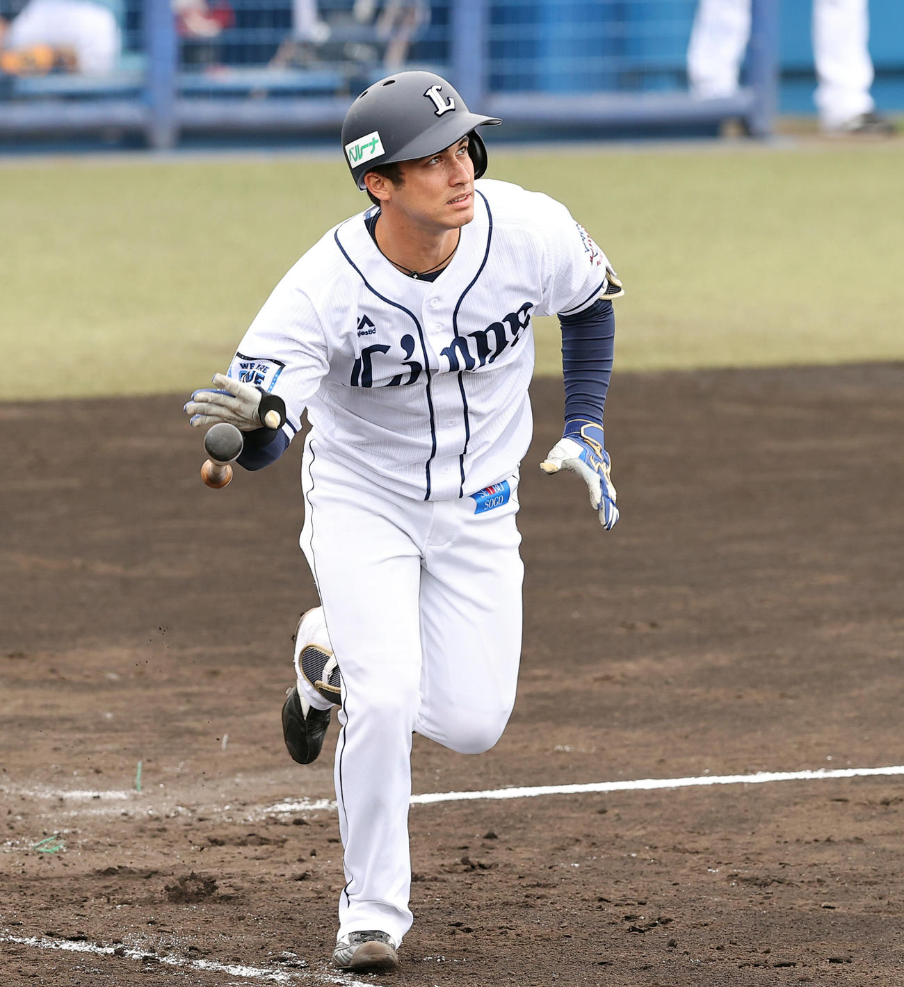 4回裏西武2死、右越えソロ本塁打を放つブランドン（撮影・垰建太）