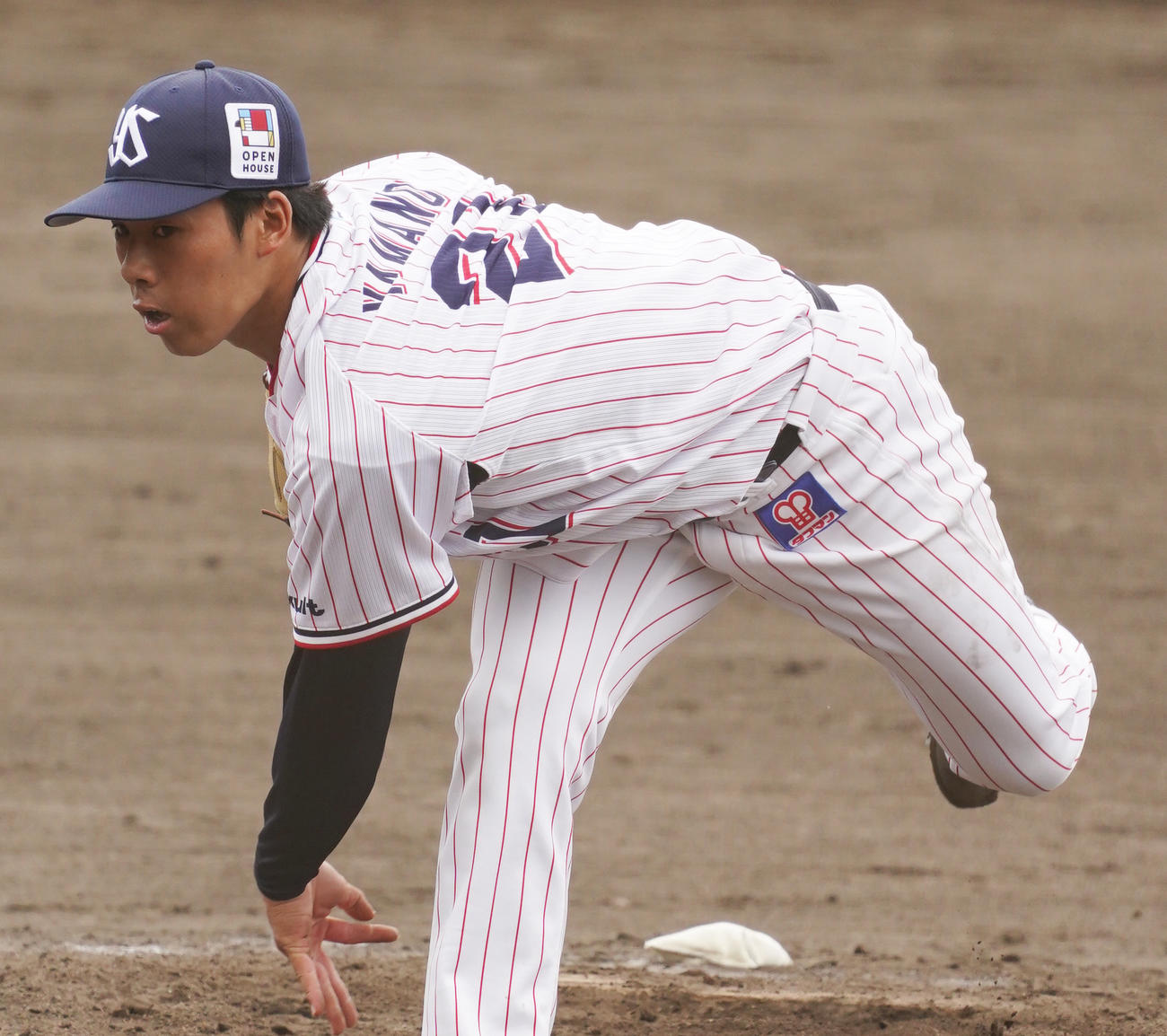 ヤクルト対阪神　3回から登板する山野（撮影・清水貴仁）