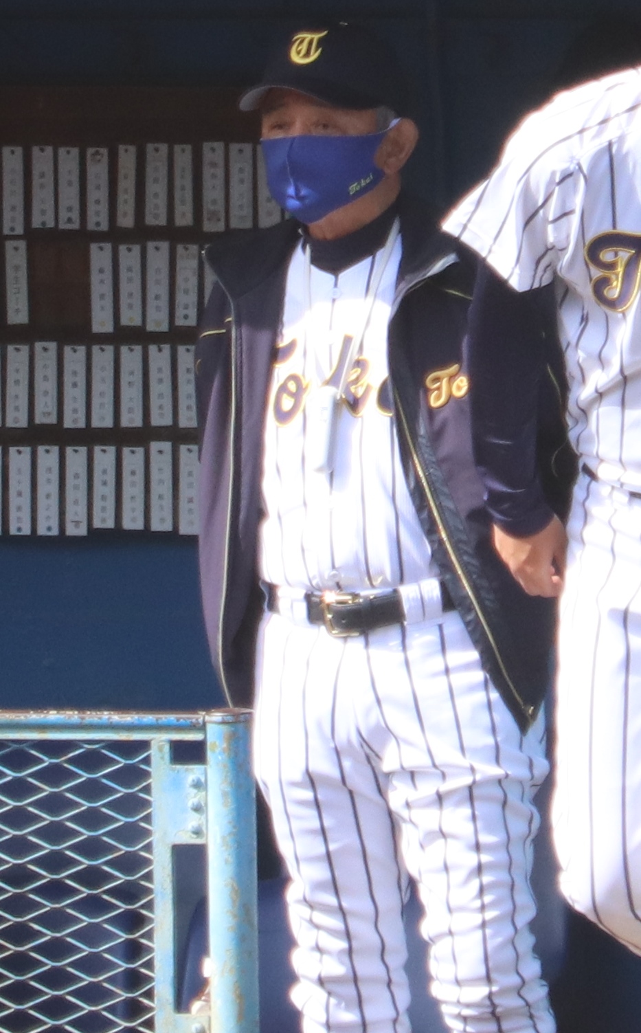 国士舘大対東海大　就任後最初のオープン戦を勝利で飾った東海大・井尻監督（撮影・古川真弥）
