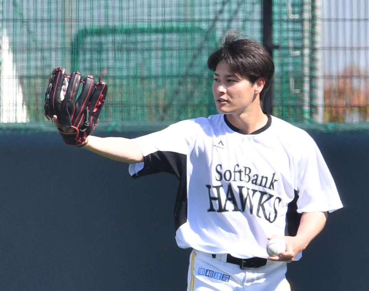 キャッチボールを行う笠谷（撮影・岩下翔太）