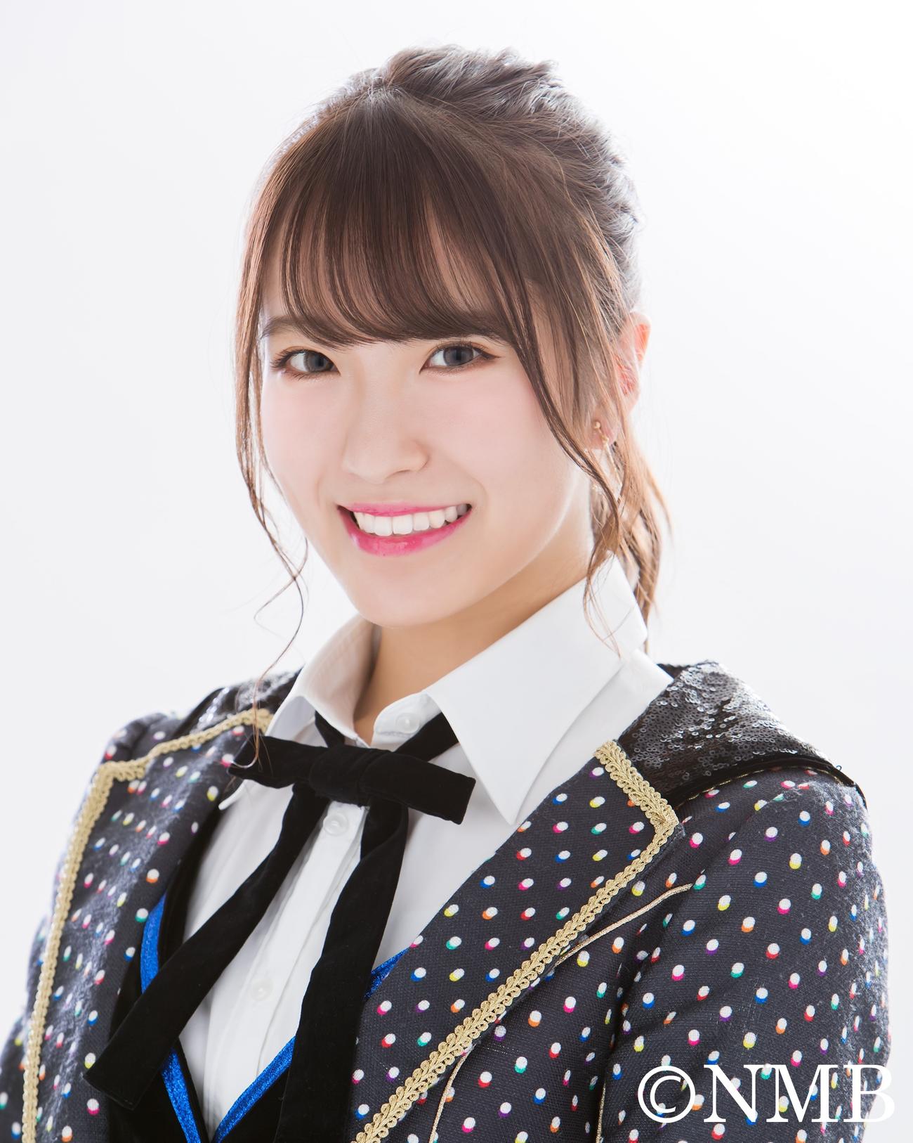甲子園グルメ大使　NMB48小嶋花梨（球団提供）