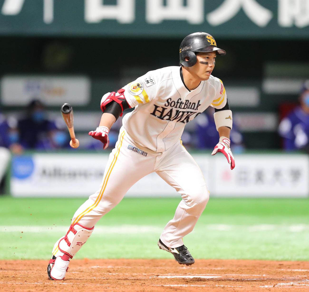 ソフトバンク対中日　2回裏ソフトバンク2死一、三塁、栗原陵矢は右前適時打を放つ（撮影・梅根麻紀）
