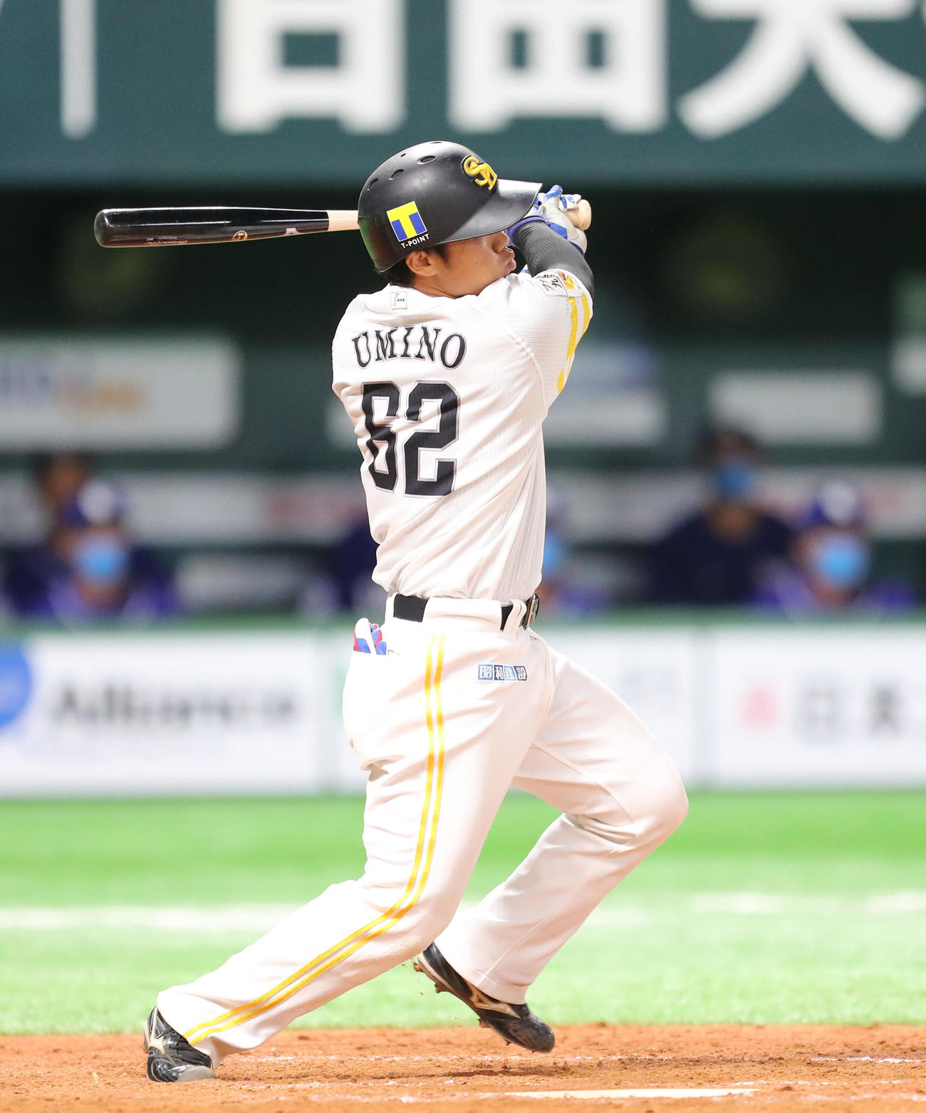 ソフトバンク対中日　8回裏ソフトバンク2死一塁、海野は左越え2点本塁打を放つ（撮影・梅根麻紀）