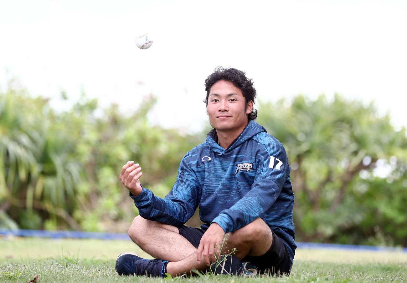 沖縄でのキャンプを終えリーグ開幕を向け意気込む伊藤（撮影・黒川智章）