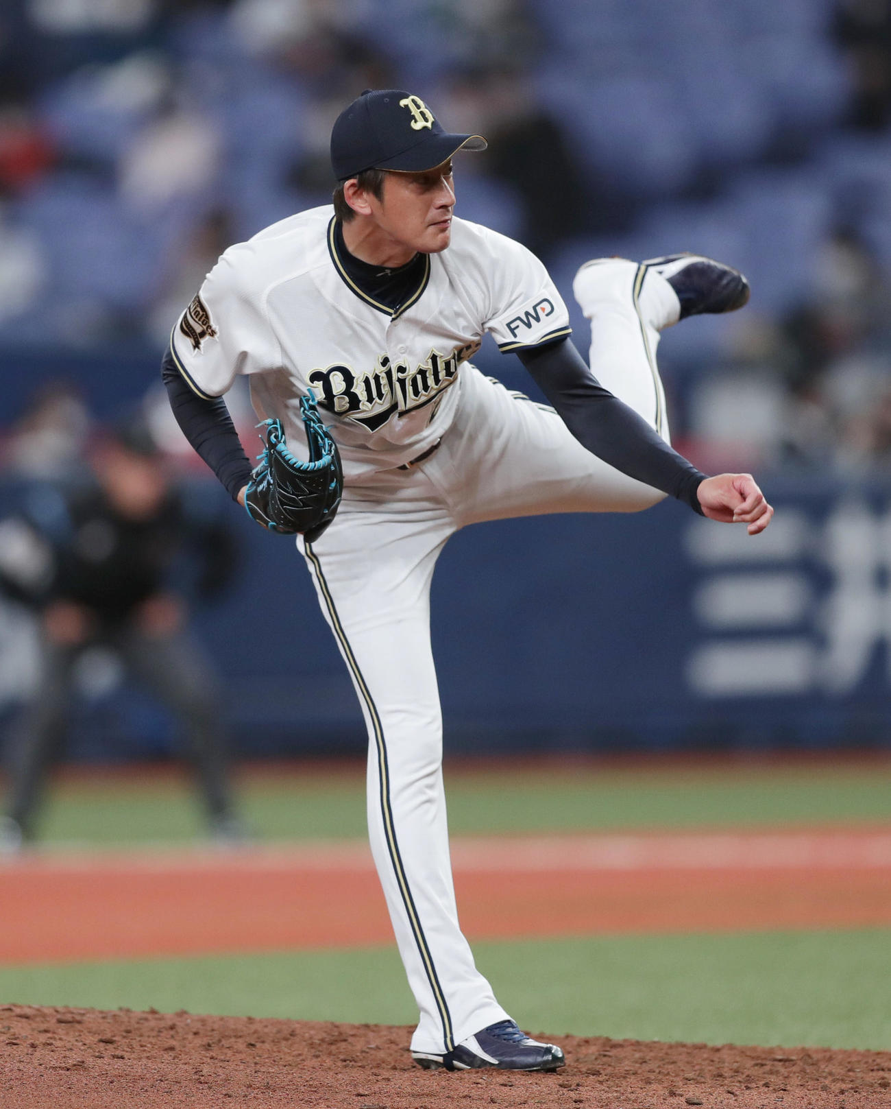 オリックス対ロッテ　5回表、オリックス2番手で登板し力投する能見篤史（撮影・前田充）