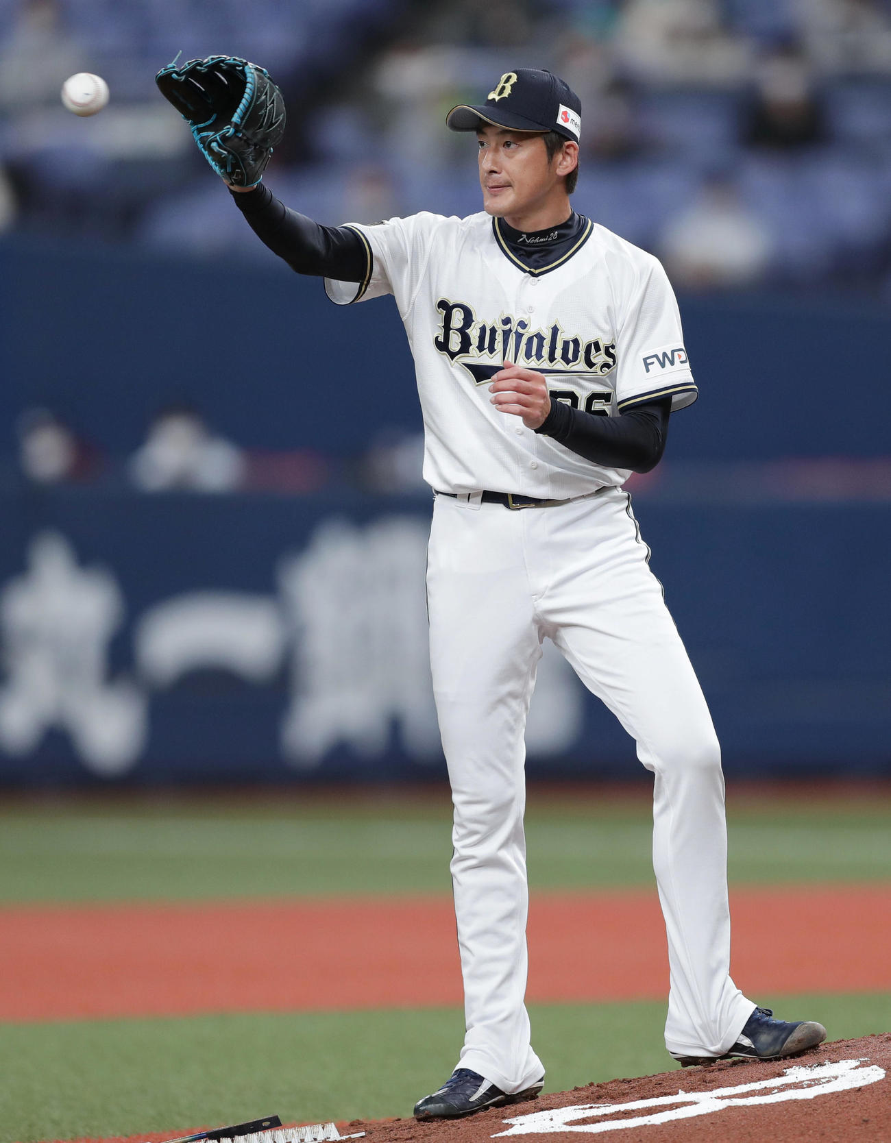 オリックス対ロッテ　5回表、オリックス2番手で登板した能見（撮影・前田充）