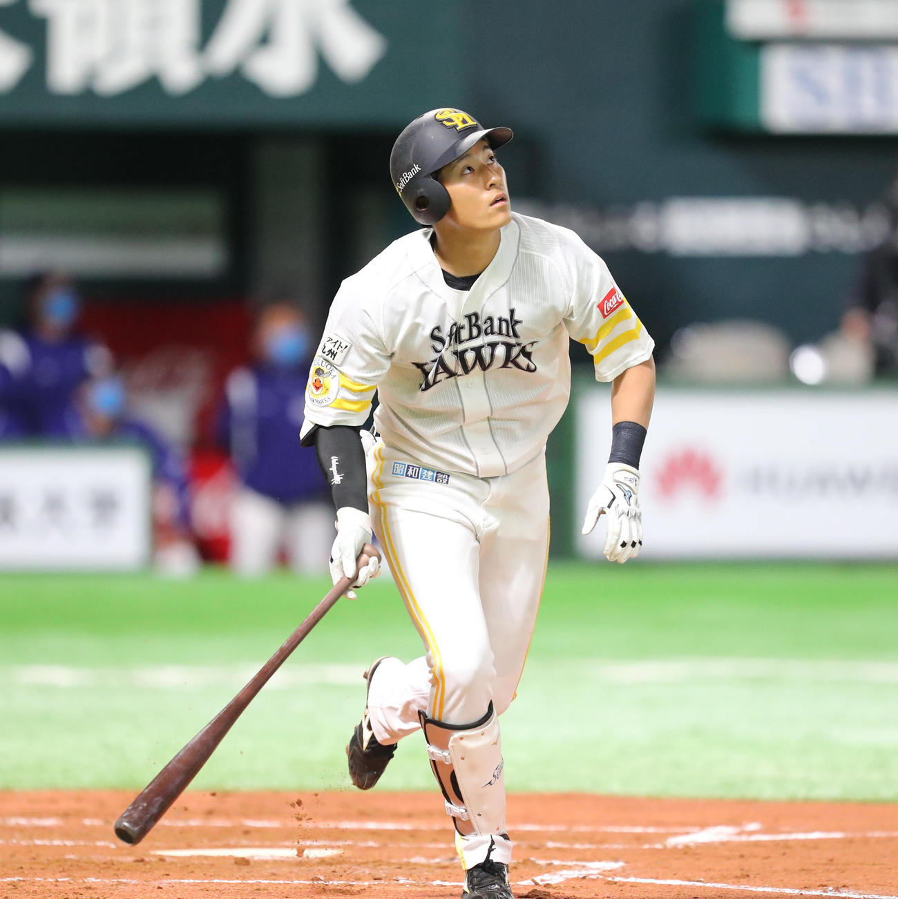 ソフトバンク対中日　2回裏ソフトバンク2死二塁、上林は右越えに先制となる2点本塁打を放つ（撮影・梅根麻紀）