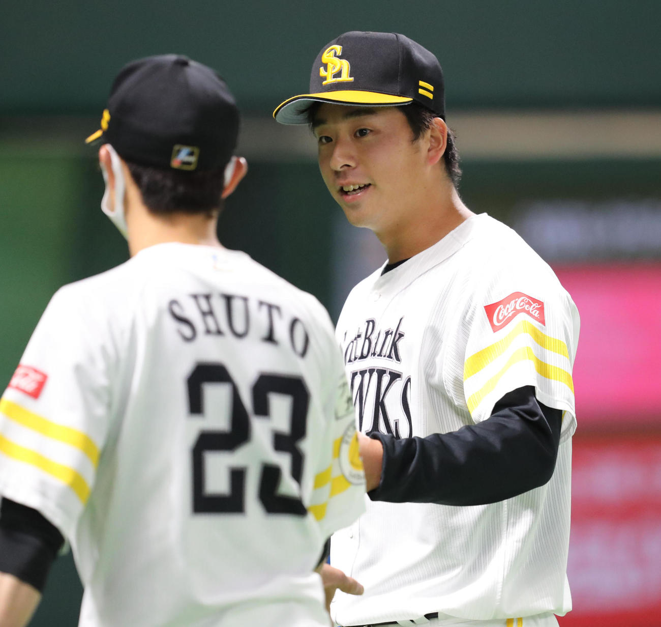 ソフトバンク対中日　3番手として登板した大関友久は1イニングを投げ無安打と好投、笑顔（撮影・梅根麻紀）
