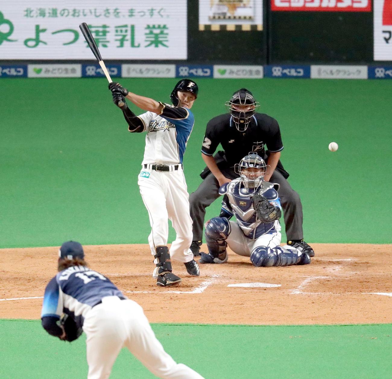 日本ハム対西武　3回裏日本ハム2死一、二塁、西川は遊ゴロに終わる。投手は西武高橋光成（撮影・佐藤翔太）