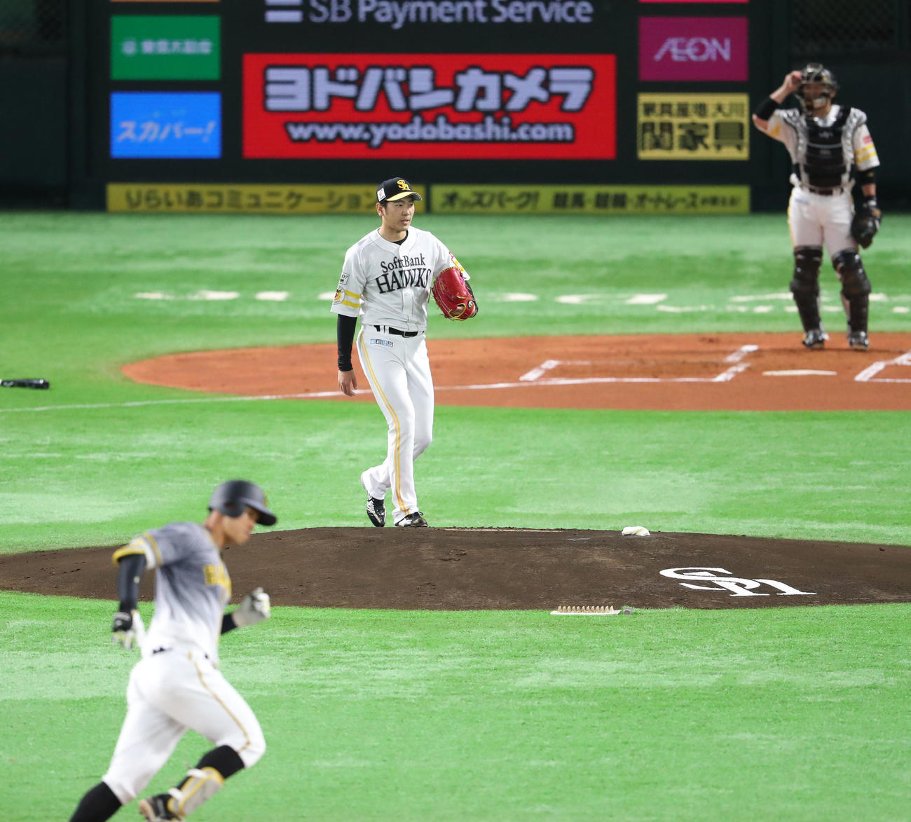 ソフトバンク対阪神　1回表阪神2死、佐藤輝明に左越え先制本塁打を浴びた石川柊太（撮影・梅根麻紀