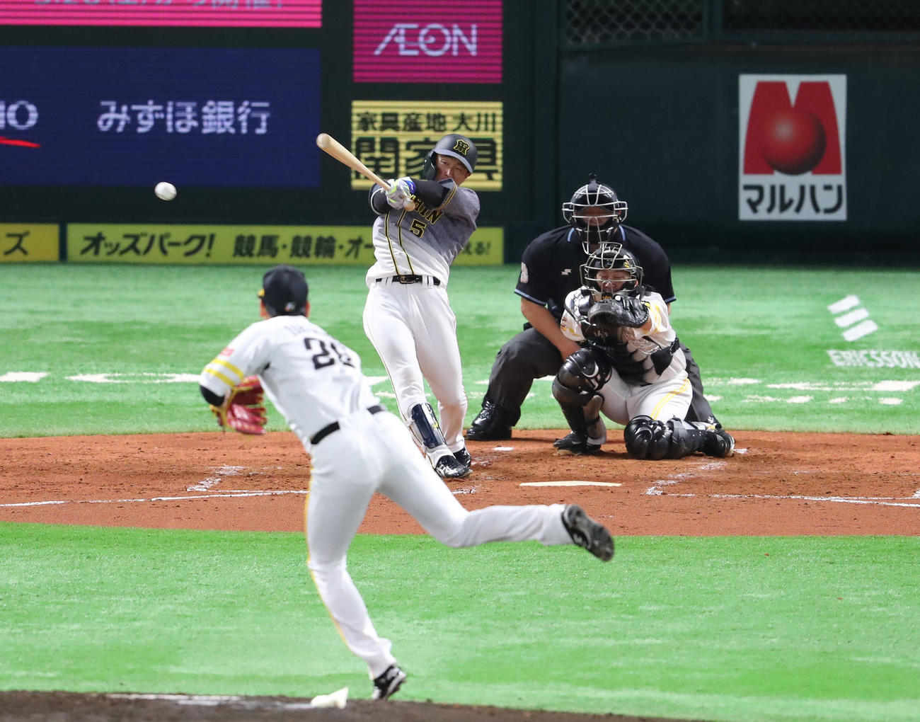 ソフトバンク対阪神　3回表阪神無死、近本光司は右前安打を放つ（撮影・梅根麻紀）