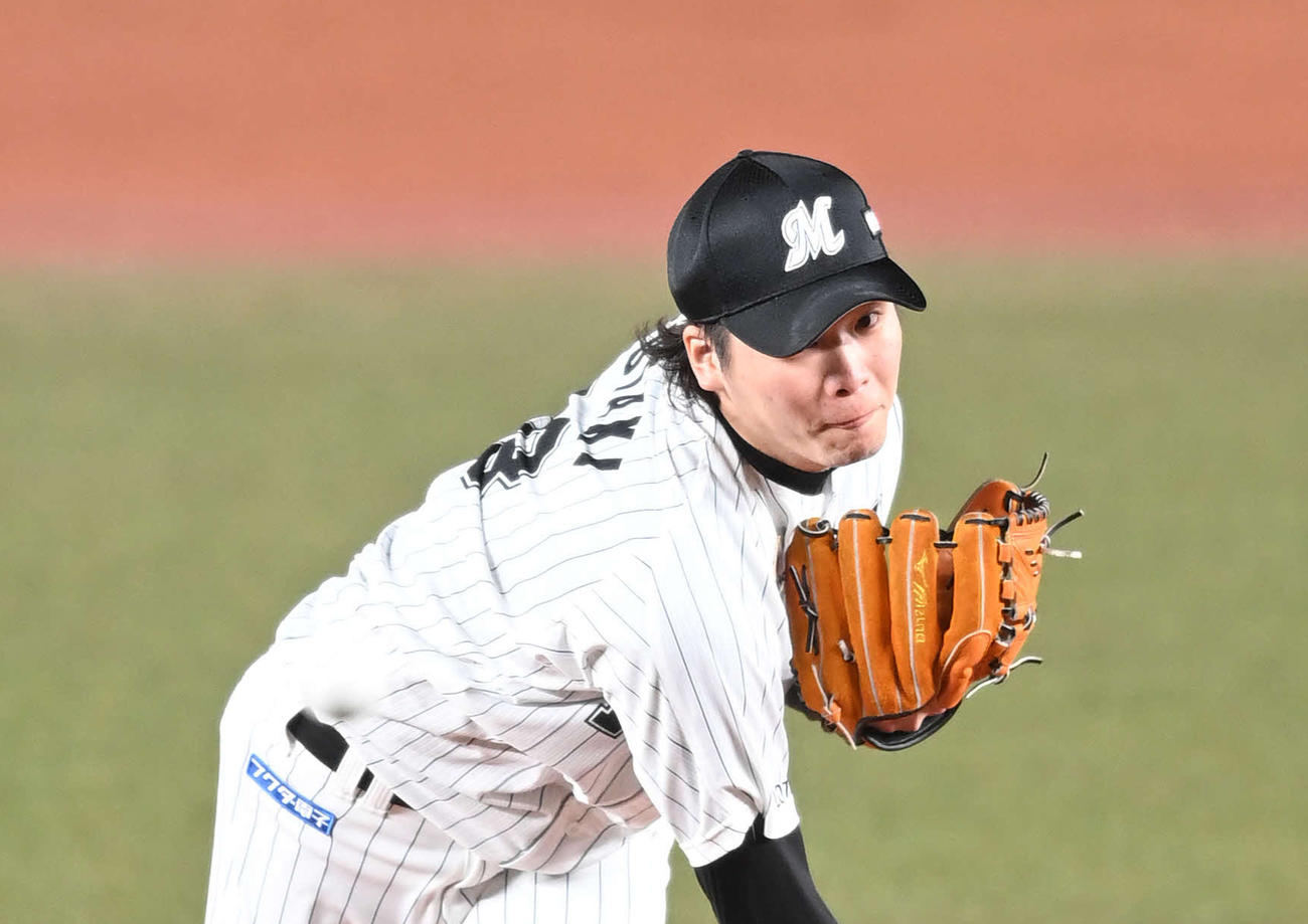 ロッテ二木康太（2020年11月7日撮影）