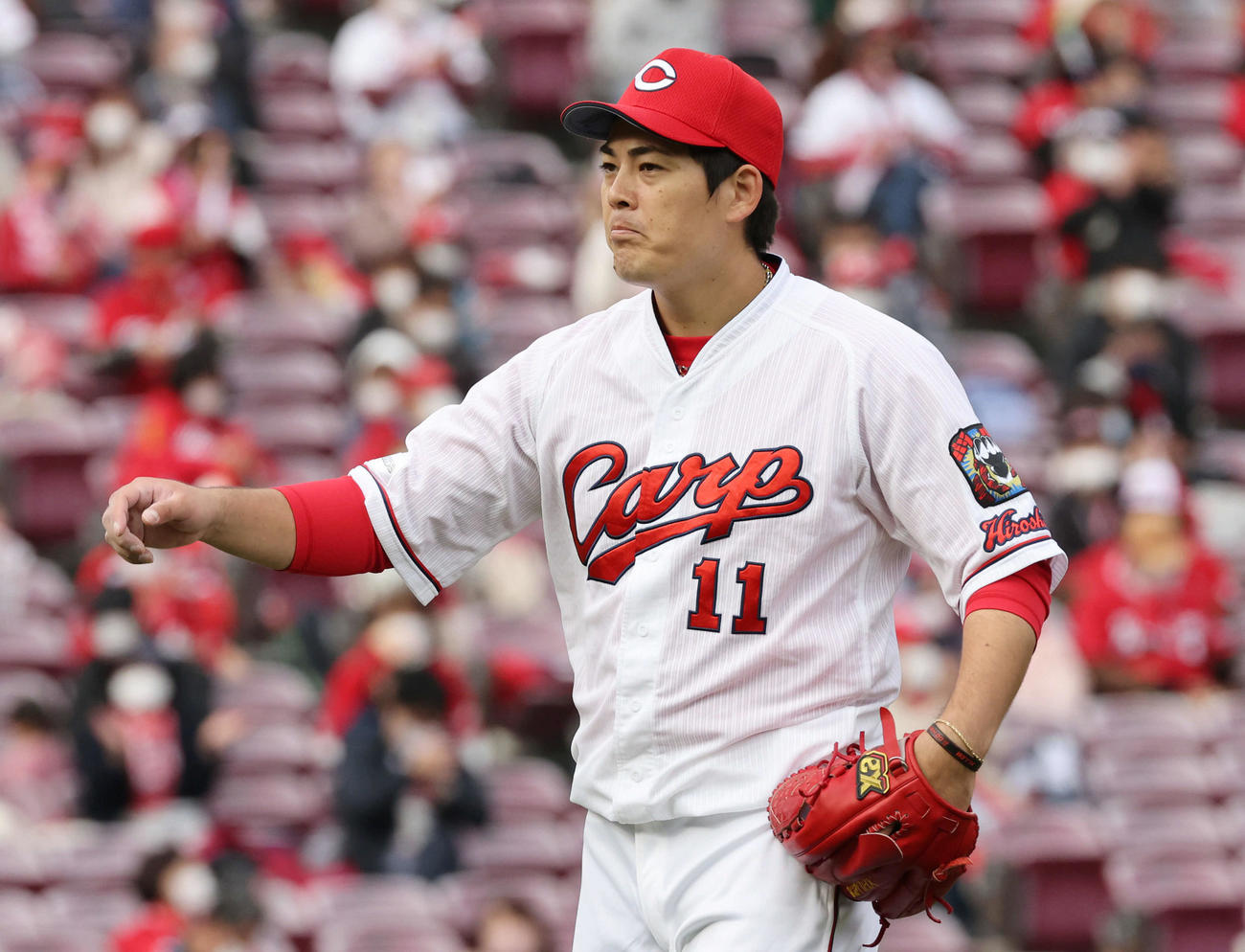 プロ野球オープン戦広島対ヤクルト　8回表ヤクルト、広島二番手の九里（撮影・加藤孝規）