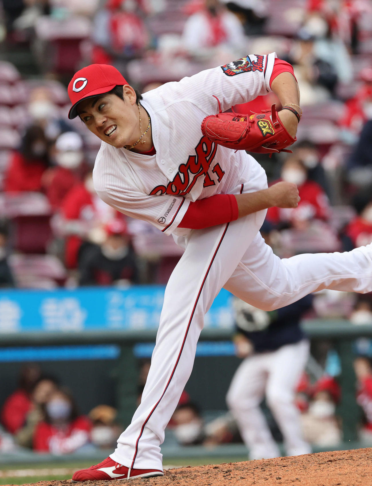 プロ野球オープン戦広島対ヤクルト　8回表ヤクルト、広島二番手の九里（撮影・加藤孝規）