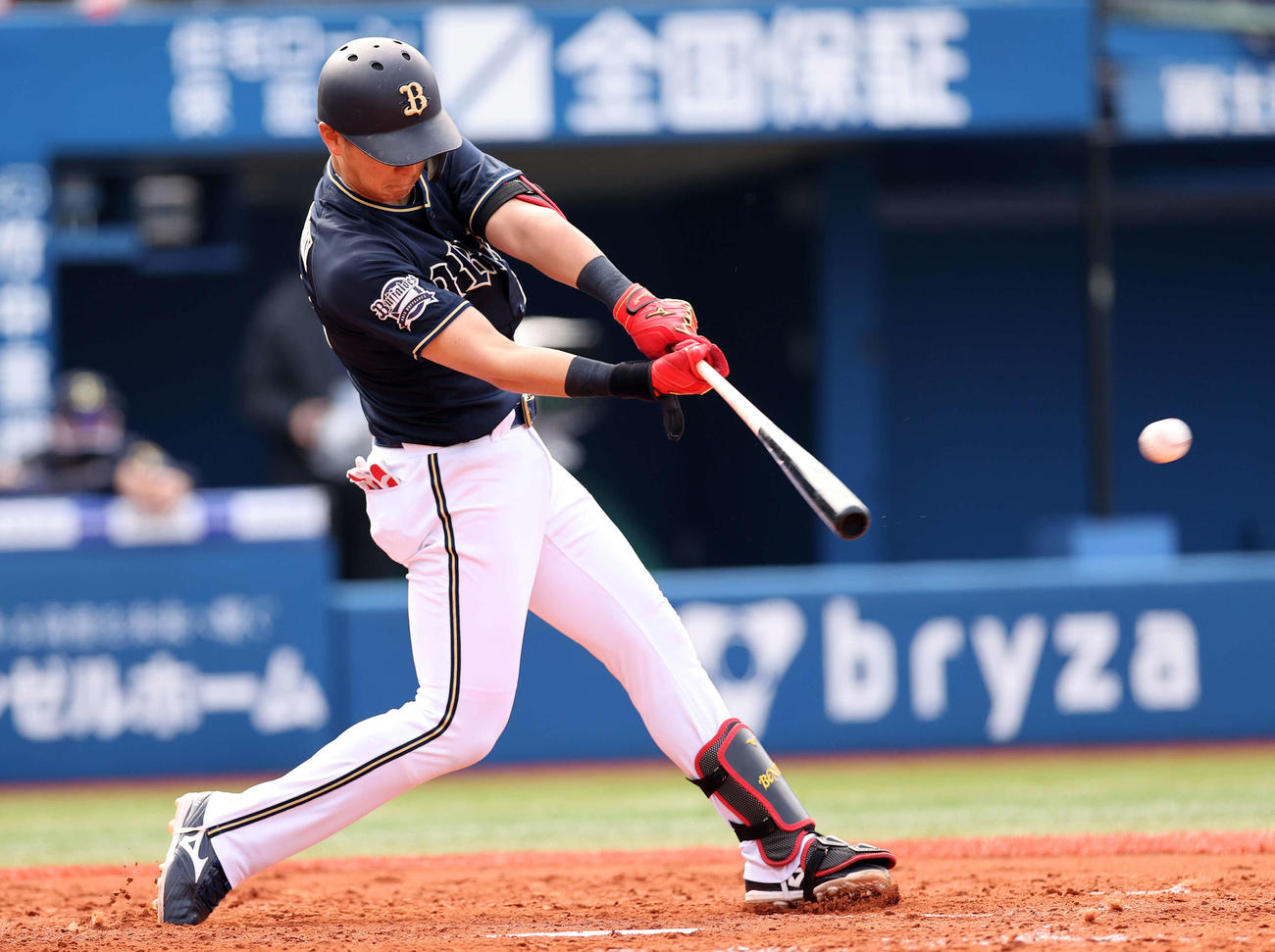 DeNA対オリックス　2回表オリックス2死満塁、紅林は中前適時打を放つ（撮影・鈴木正人）