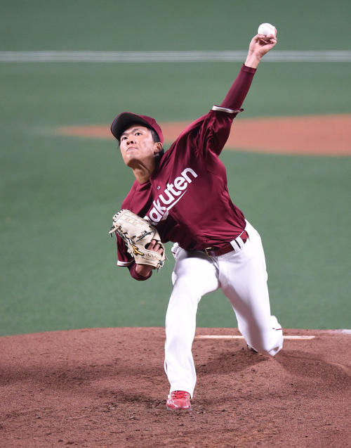 オープン戦・中日対楽天　1回裏、登板する楽天先発の早川隆久（撮影・森本幸一）