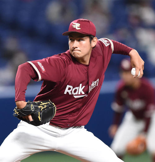 オープン戦・中日対楽天　5回裏、楽天2番手で登板する渡辺佑樹（撮影・森本幸一）
