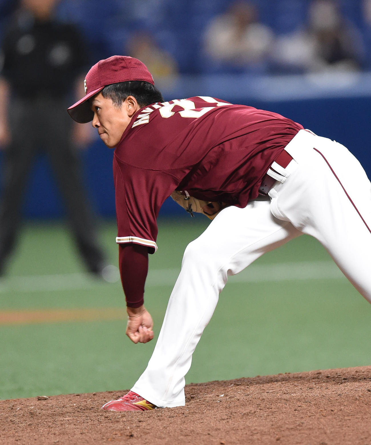 オープン戦・中日対楽天　4回裏、力投する楽天先発の早川隆久（撮影・森本幸一）