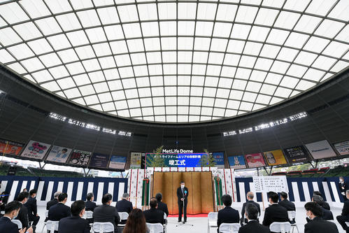 メットライフドームの改修計画の竣工式であいさつする株式会社西武ライオンズ取締役オーナーの後藤高志氏（撮影・滝沢徹郎）