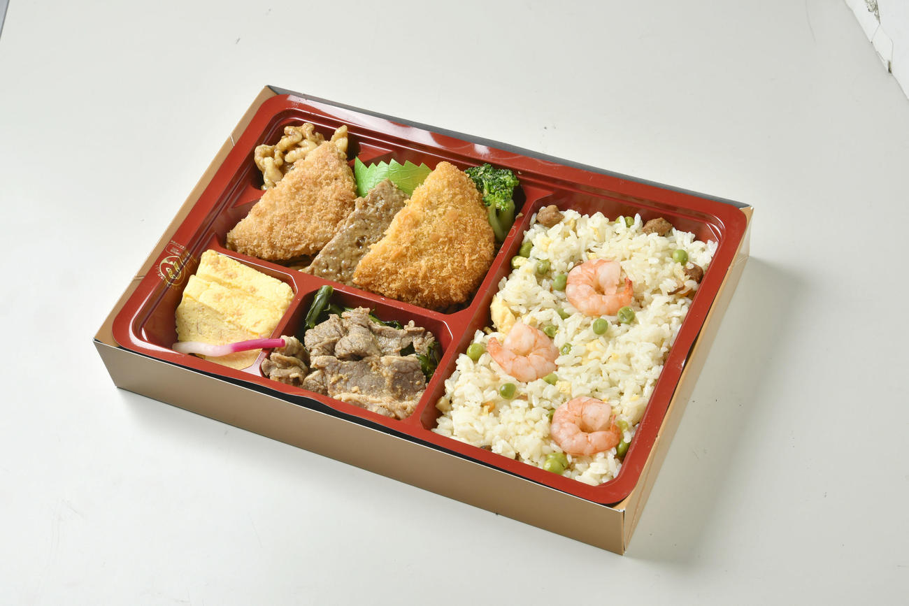 糸井の超人チャーハン弁当（阪神甲子園球場提供）