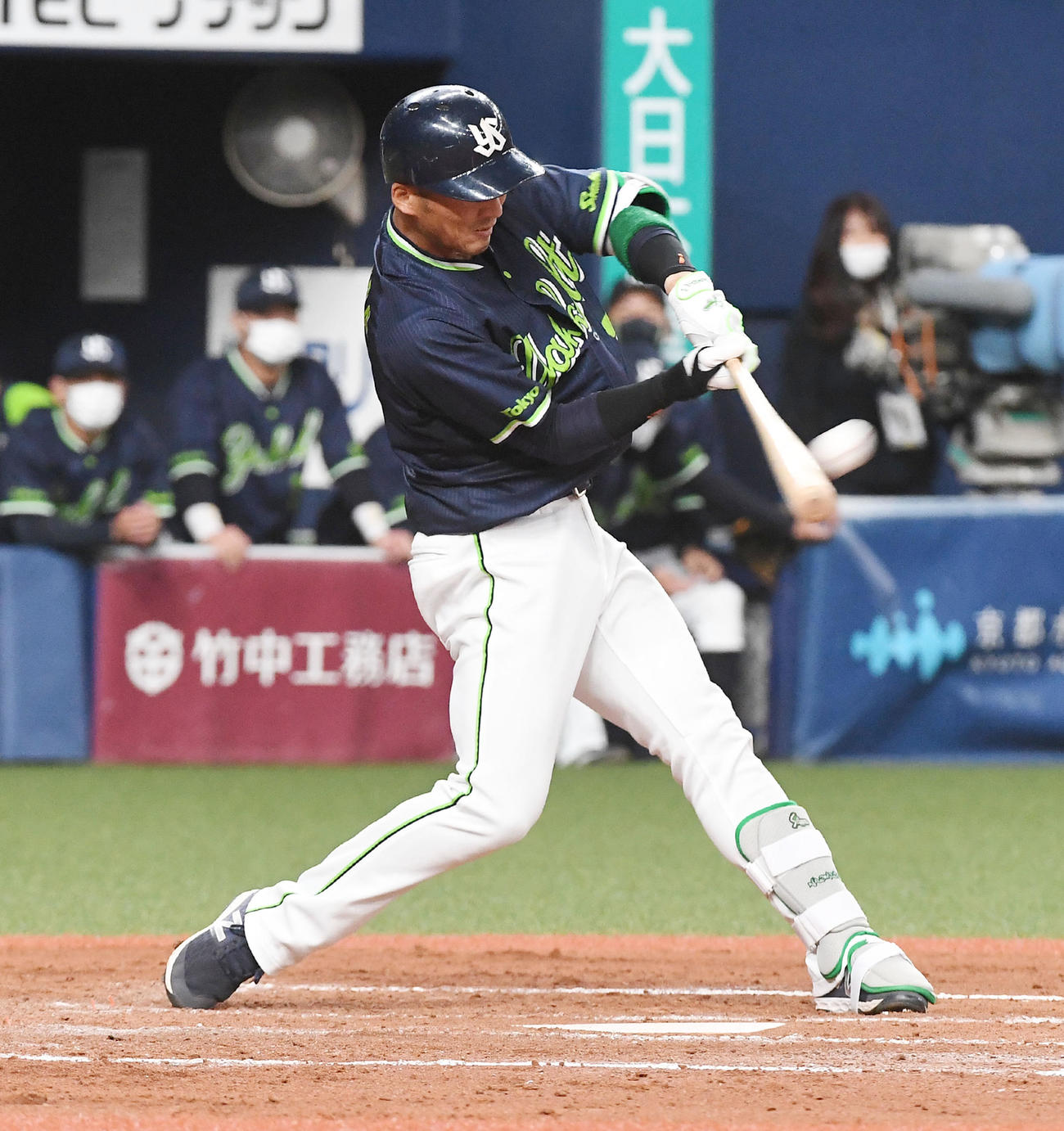 オリックス対ヤクルト　3回表ヤクルト無死、西浦は左越え本塁打を放つ（撮影・前岡正明）