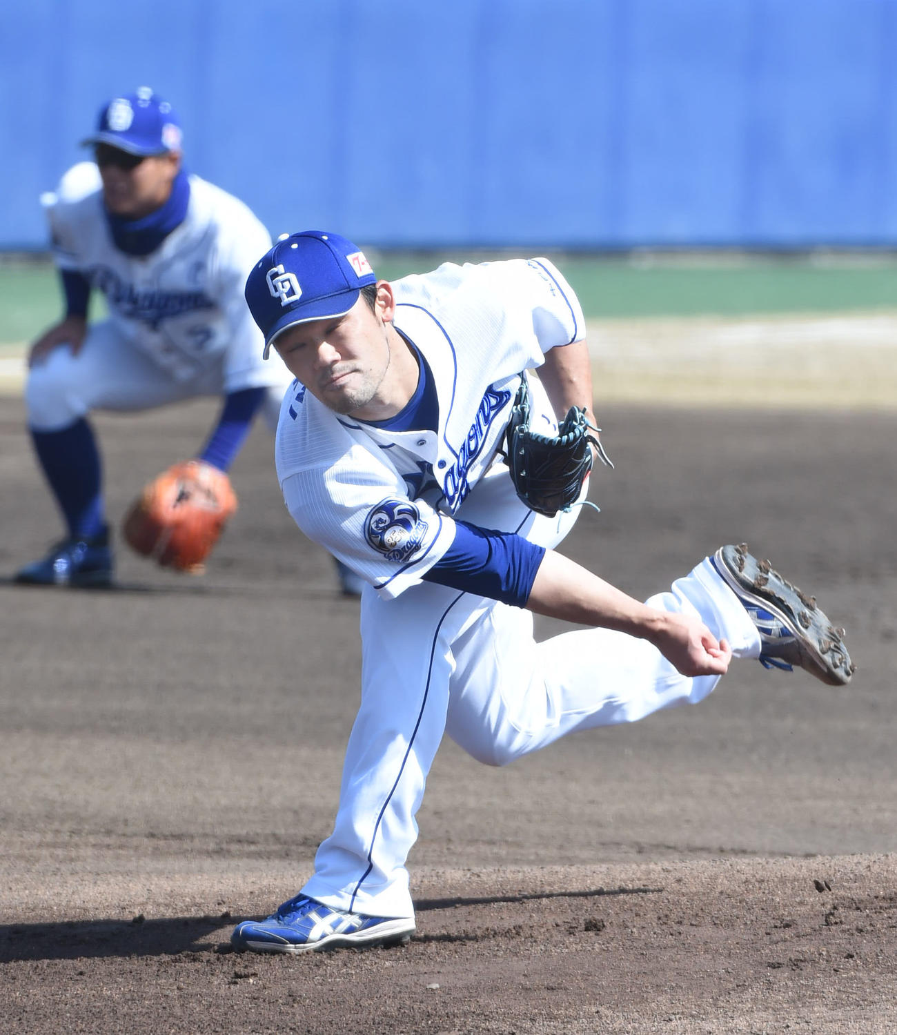 オープン戦・中日対西武　1回表、登板する中日先発の福谷（撮影・森本幸一）