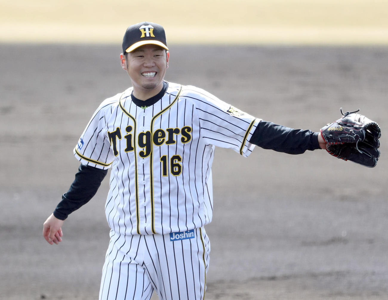 2軍戦に登板し笑顔を見せる西勇（代表撮影）
