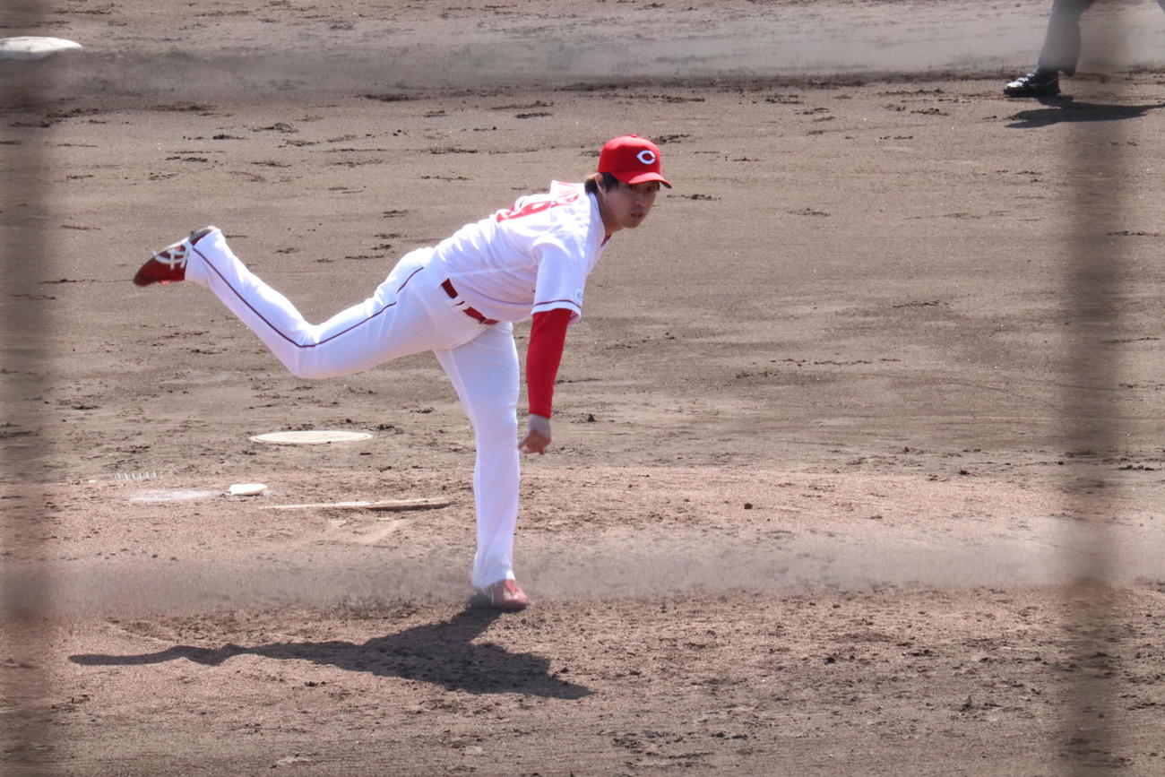 2軍教育リーグ中日戦で先発した広島野村祐輔投手（撮影・前原淳）