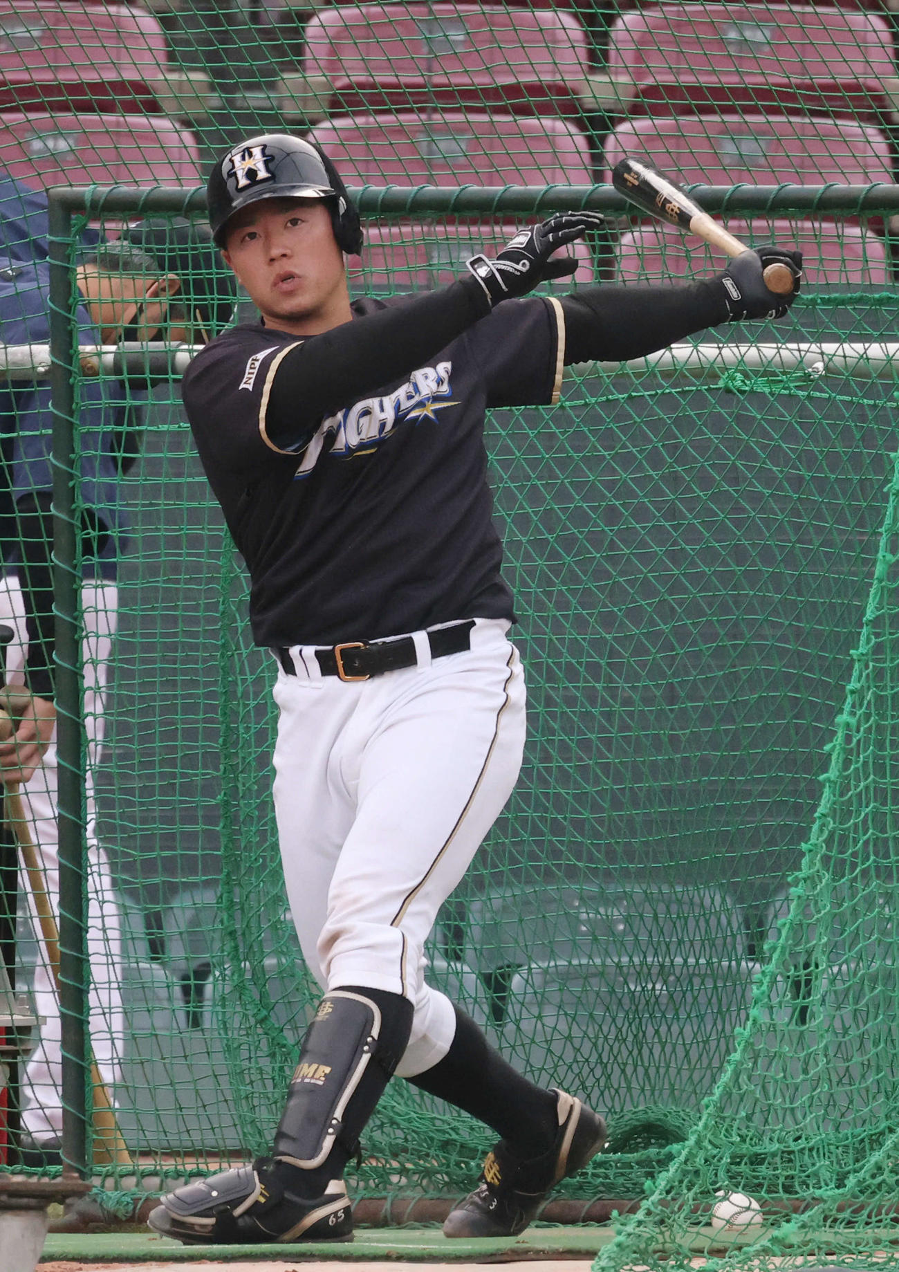 打撃練習をする日本ハム梅林（撮影・加藤孝規）