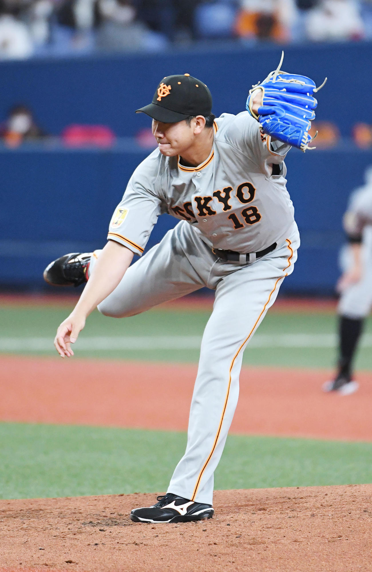 オリックス対巨人　巨人先発の菅野（撮影・前岡正明）