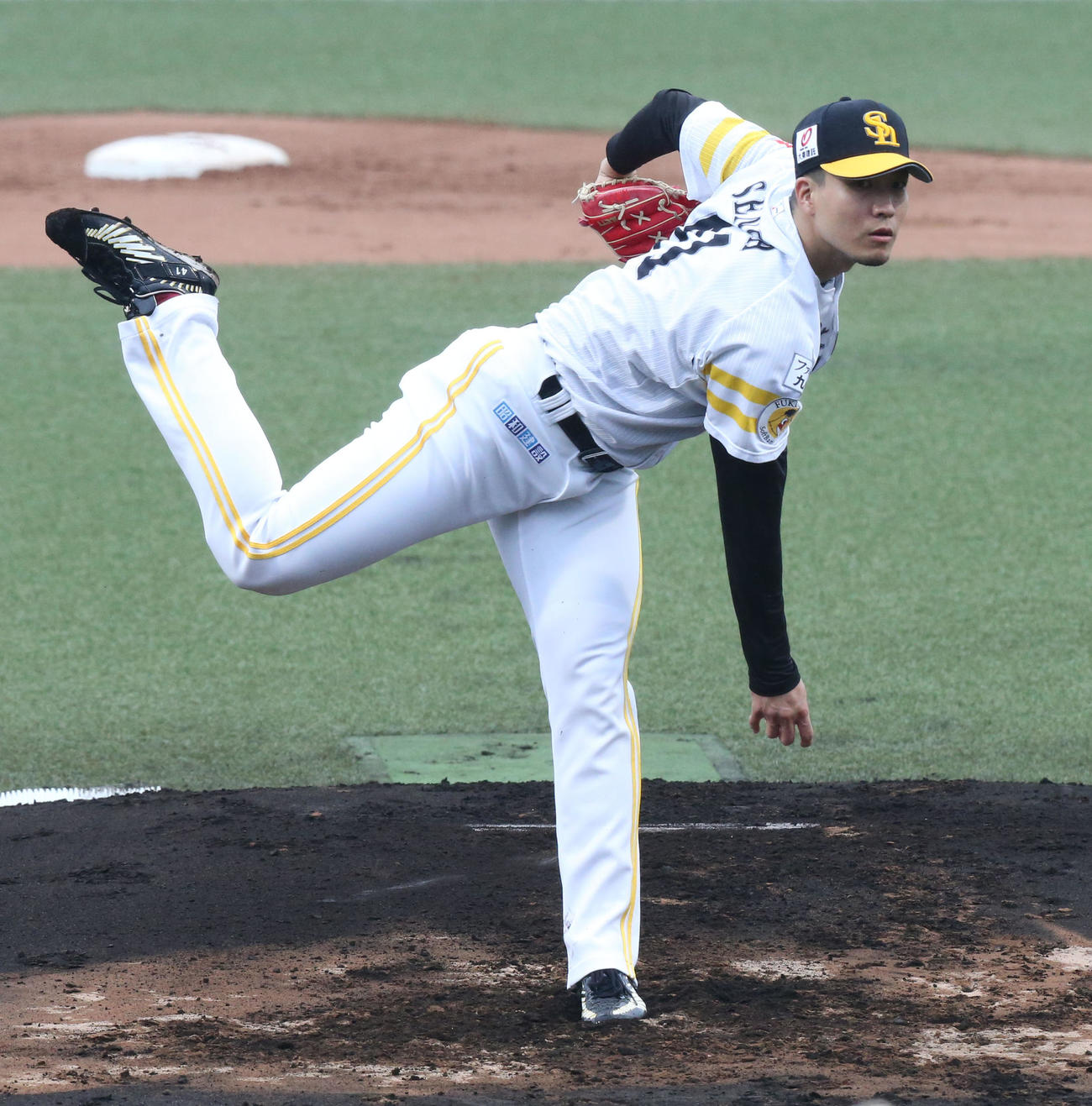 教育リーグ　ソフトバンク対中日　先発で投げる千賀滉大（撮影・屋方直哉）