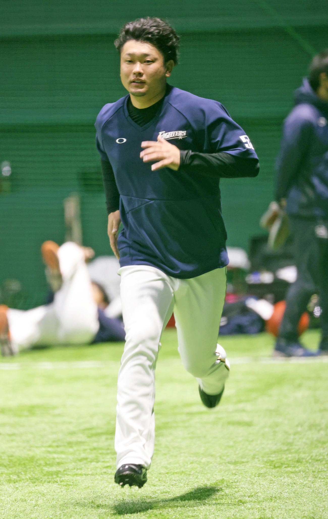 走り込む日本ハム池田（撮影・加藤孝規）