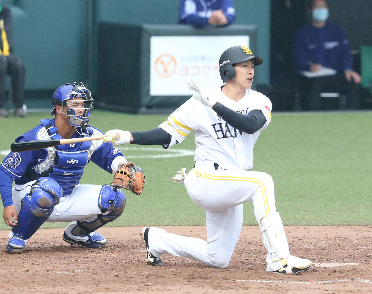 中日との2軍戦に出場したソフトバンク柳田は3回、二ゴロに終わる（撮影・梅根麻紀）