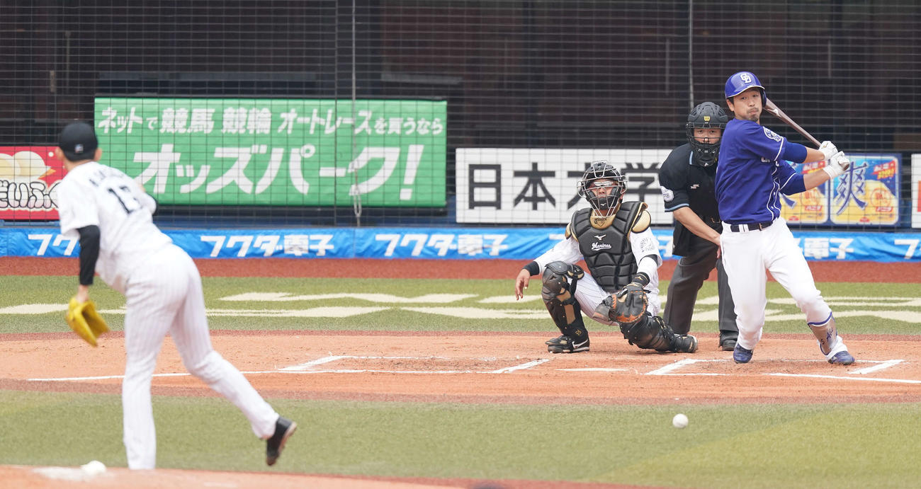 ロッテ対中日　6回表中日1死、阿部を遊ゴロに仕留める佐々木朗（撮影・鈴木みどり）
