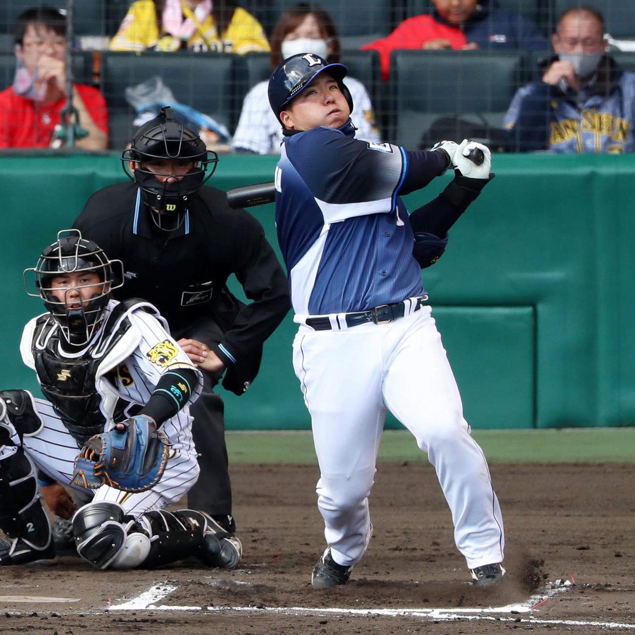 阪神対西武　6回表西武1死満塁、山川は左越え満塁本塁打を放つ（撮影・加藤哉）