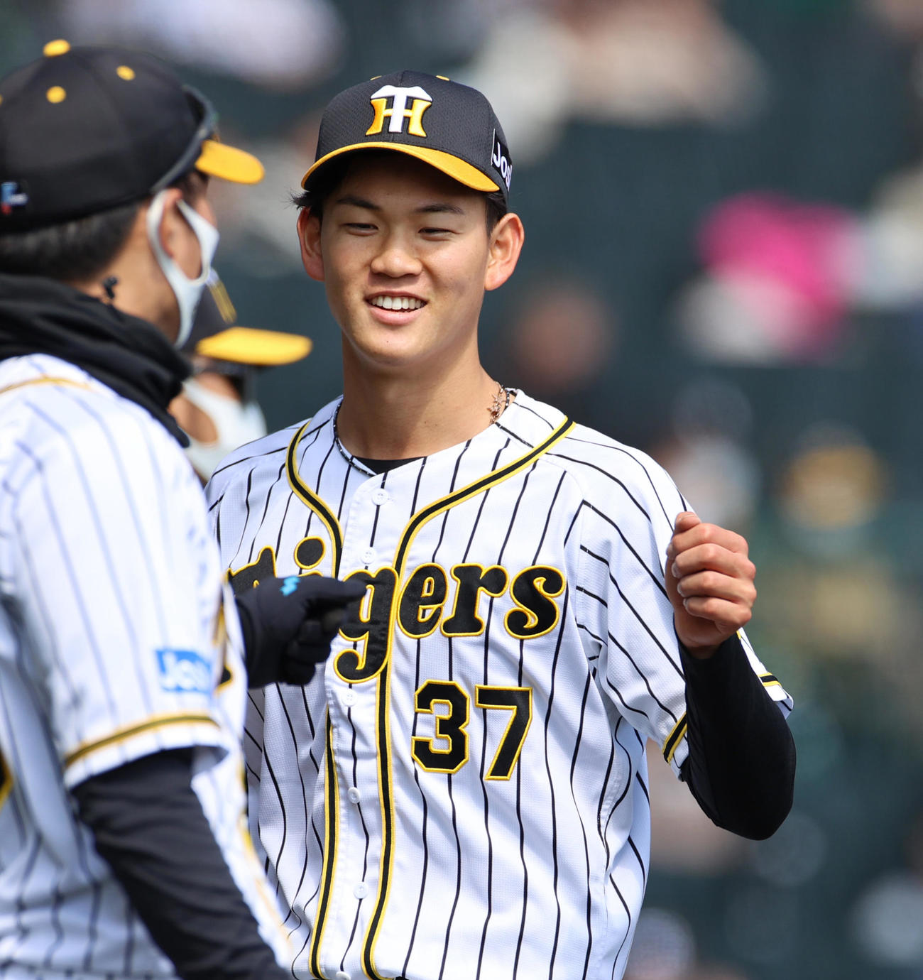 阪神対巨人　初回を3者凡退に抑える及川雅貴（撮影・清水貴仁）