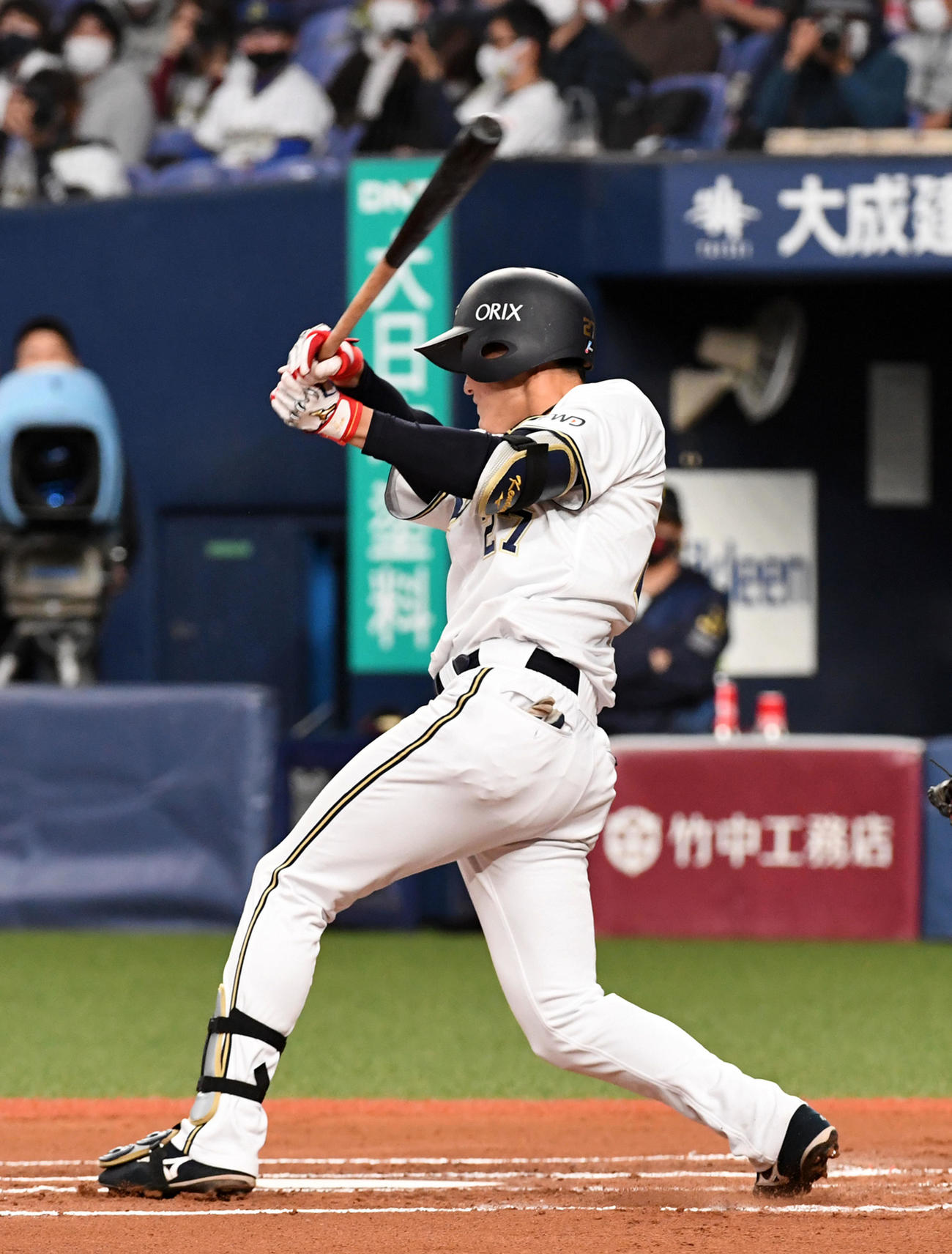 オリックス対西武　6回裏オリックス2死、代打の元は右前打を放つ（撮影・前岡正明）