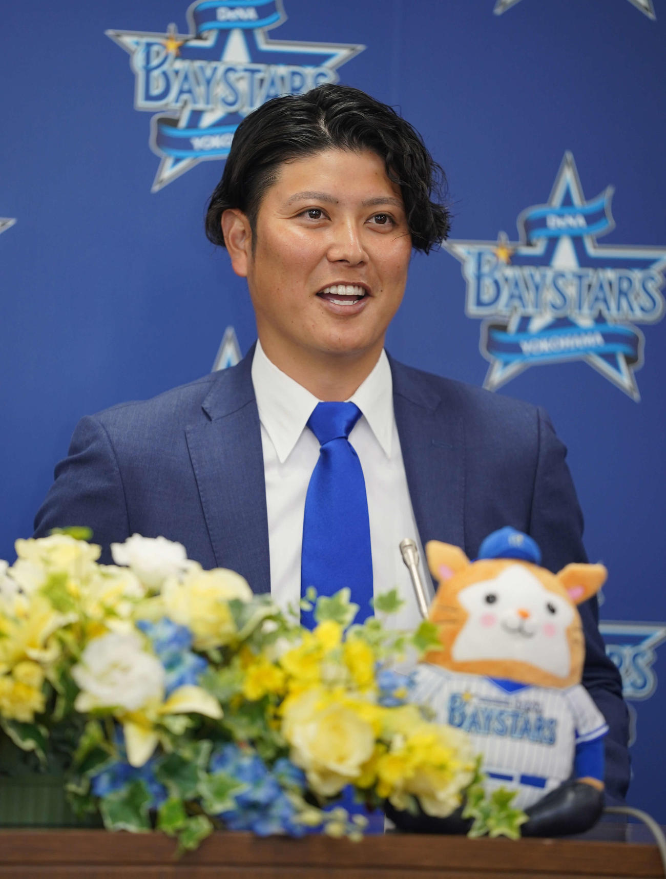 DeNAと育成契約し、意気込みを語る宮国（代表撮影）